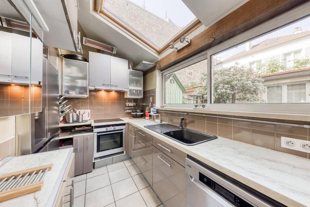 Appartement De Caractere Avec Jardinet Privatif A 1 Min Metro 1, Paris, Disneyland Vincennes Exterior photo